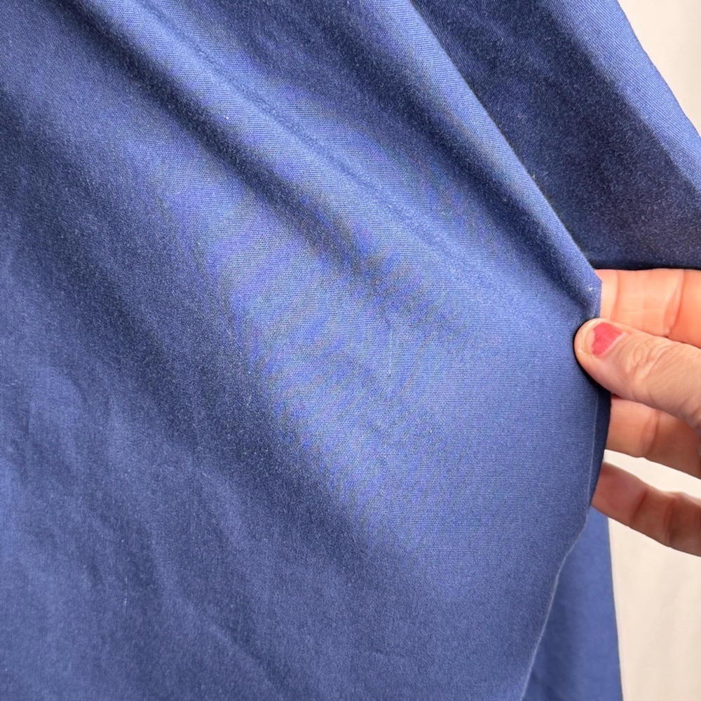 Men's V-Neck Short Sleeve Top in Navy - Picture 7 of 11
